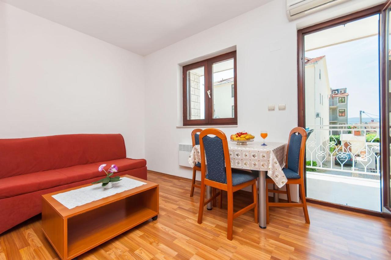 Apartments Ricina Dugi Rat Exterior photo