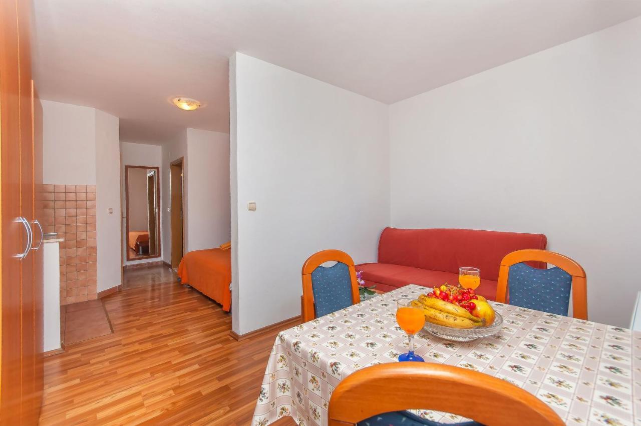 Apartments Ricina Dugi Rat Exterior photo